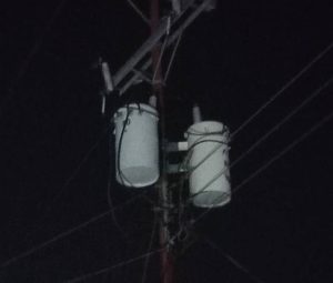 El transformador se quemó hace varios días afectando a la comunidad